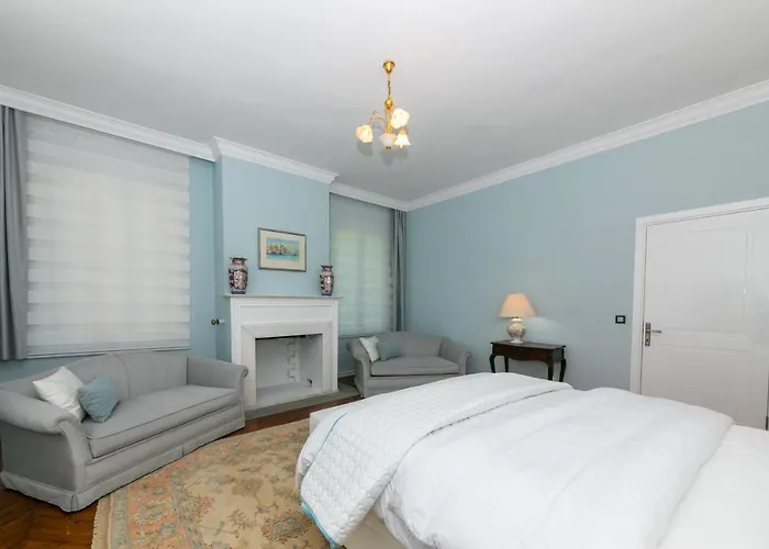 Zarik Μαρμαρίς