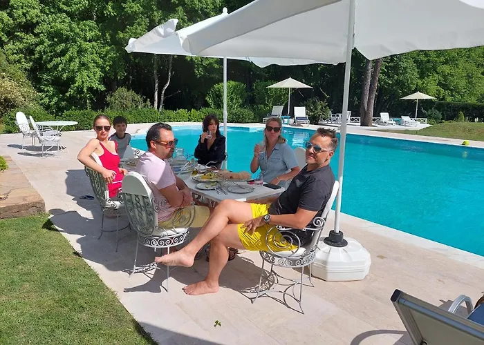 Zarik Ξενοδοχείο *