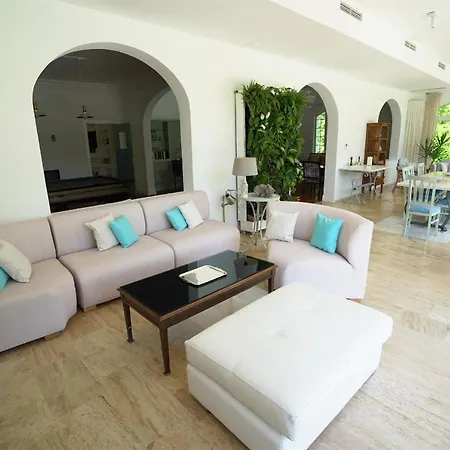 酒店 Zarik 马尔马里斯