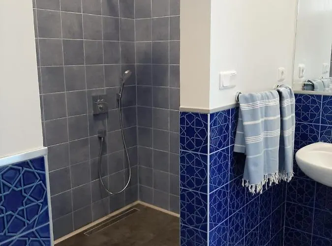 Zarik Μαρμαρίς